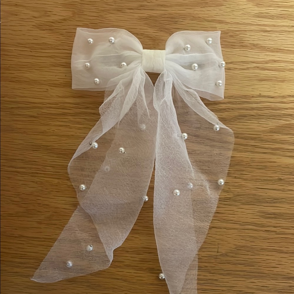 Altar’d State Elegant White Bow with Pearls